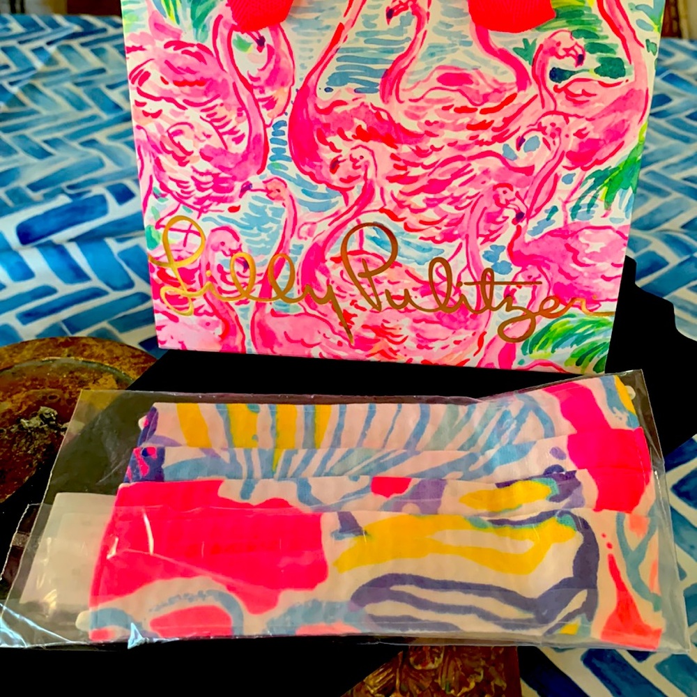 LILLY PULITZER Face Mask Multi color NWT with beautiful flamingo bag